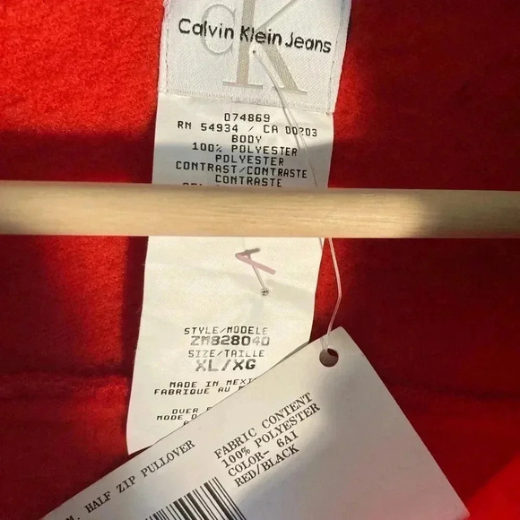 NWOT Calvin Klein Jeans red  black half zip fleece - Picture 3 of 6